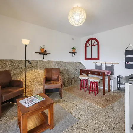 Cosy At Portuguese Quinta Apartman